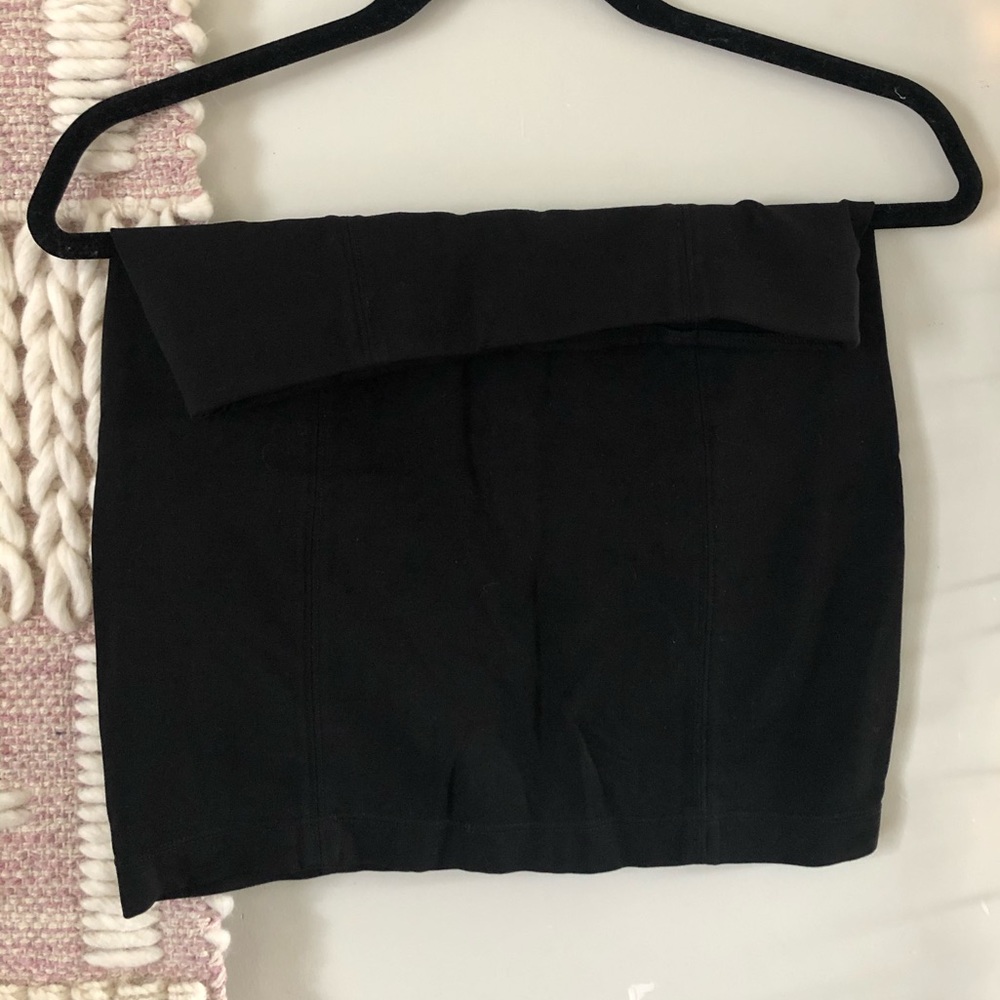 Black aritzia mini bodycon skirt